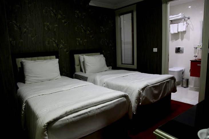 Ens Hotel Istanboel Buitenkant foto
